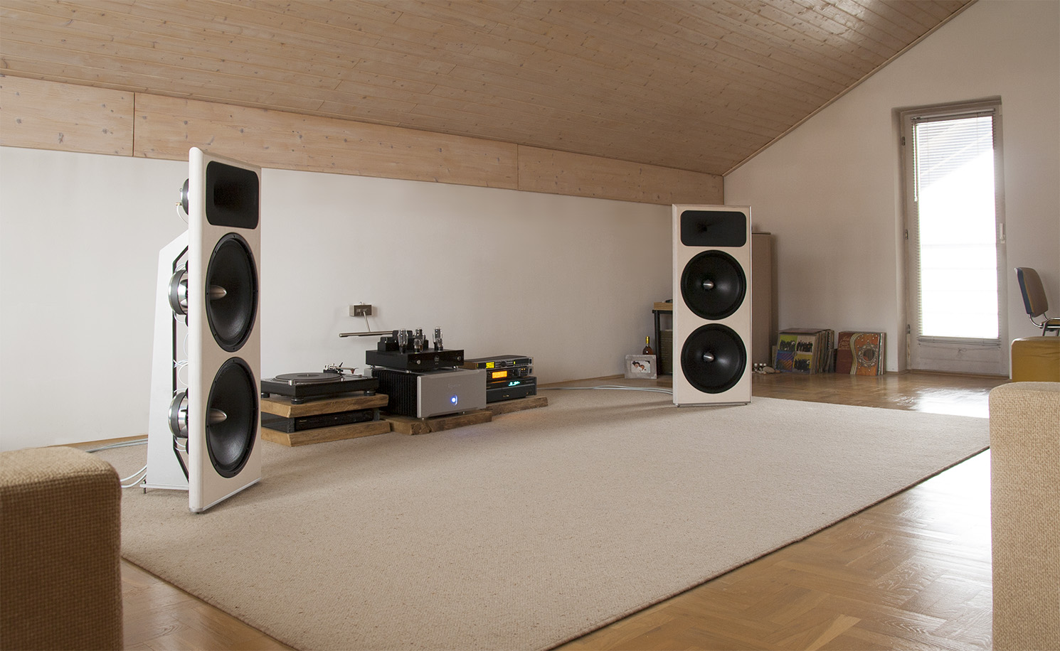 OZ by Ozone Design with Acoustic Elegance LO15's